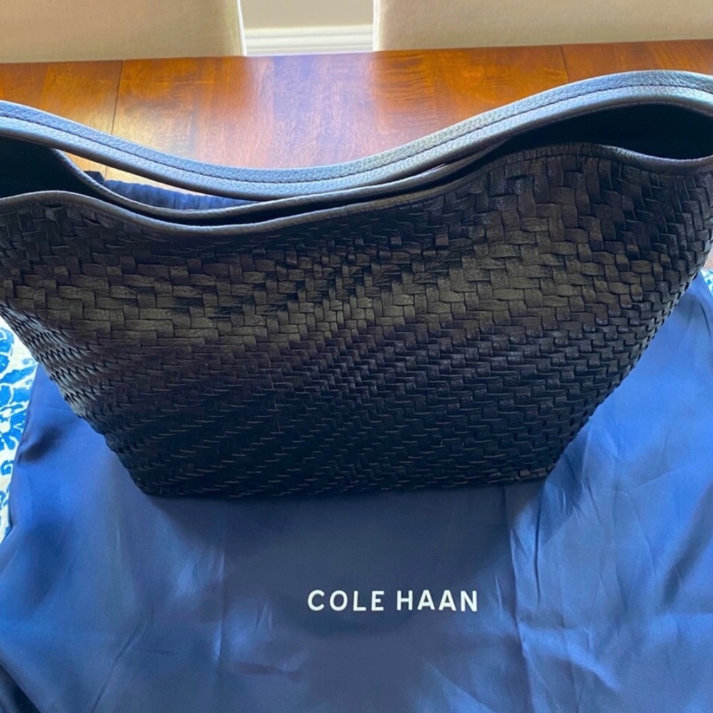 COLE HAAN LARGE TOTE BAG BASKET WEAVE